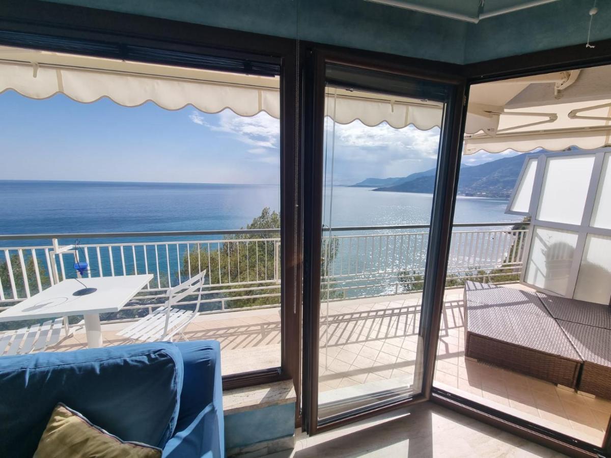 Sea And Monaco Charme View On The Beach Ventimiglia Bagian luar foto