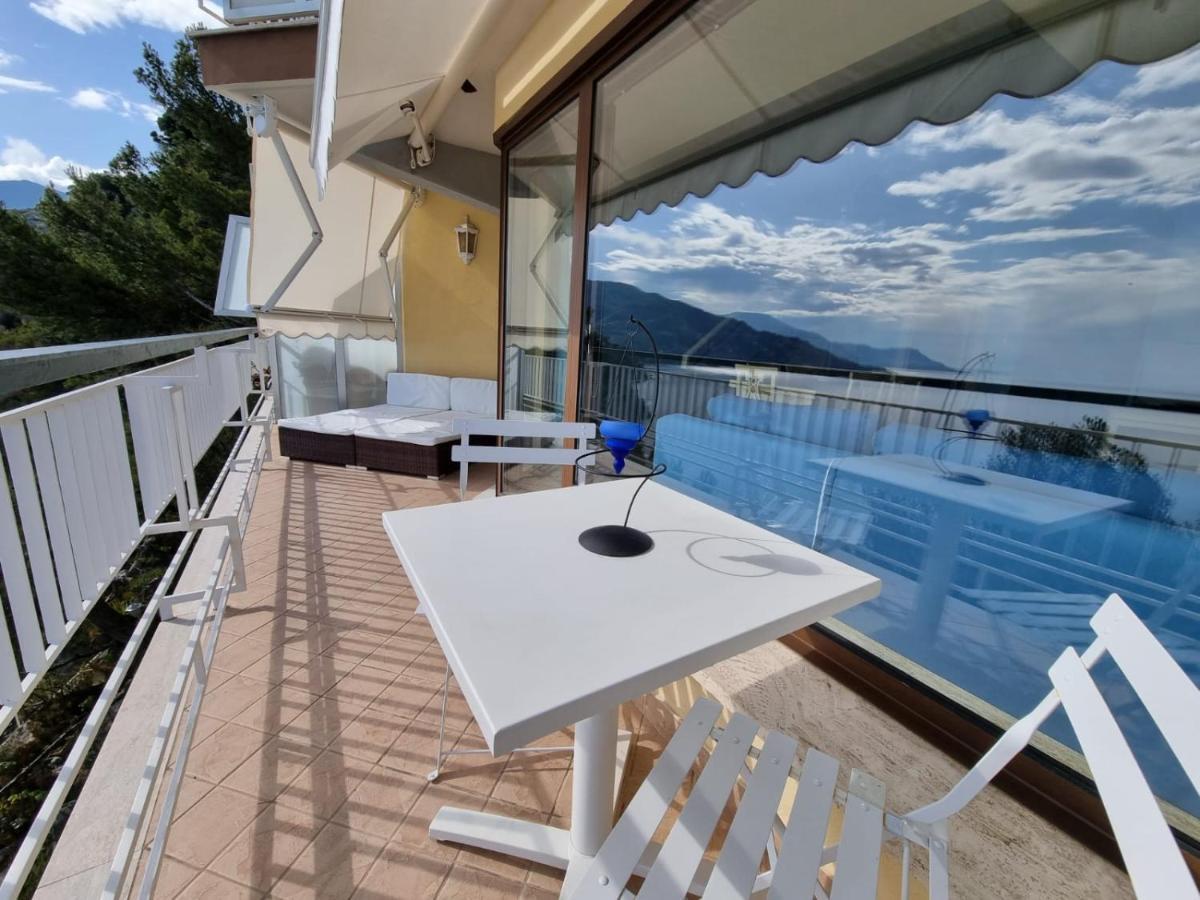 Sea And Monaco Charme View On The Beach Ventimiglia Bagian luar foto