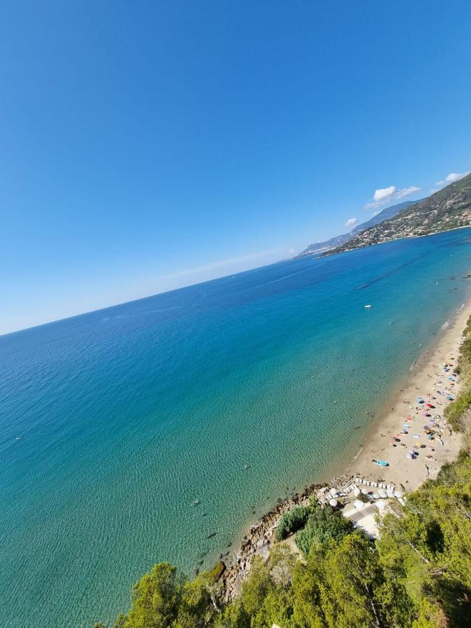 Sea And Monaco Charme View On The Beach Ventimiglia Bagian luar foto
