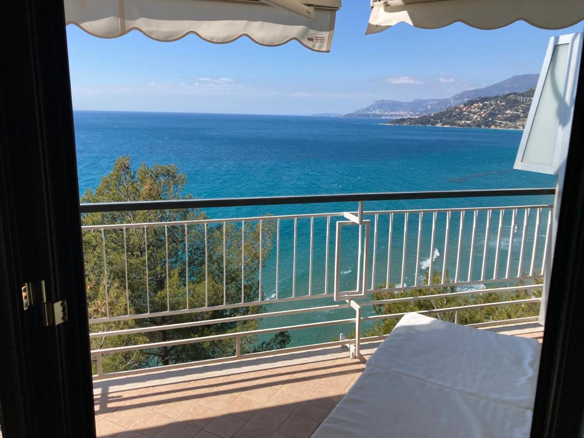 Sea And Monaco Charme View On The Beach Ventimiglia Bagian luar foto